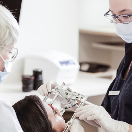 Rehabilitación oral mínimamente invasiva en la Clínica Berbís Estela, Clínica dental en Castellón